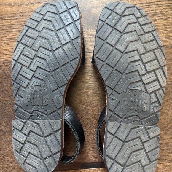 Pons Quintana Black Leather Sandals - Picture 3 of 4